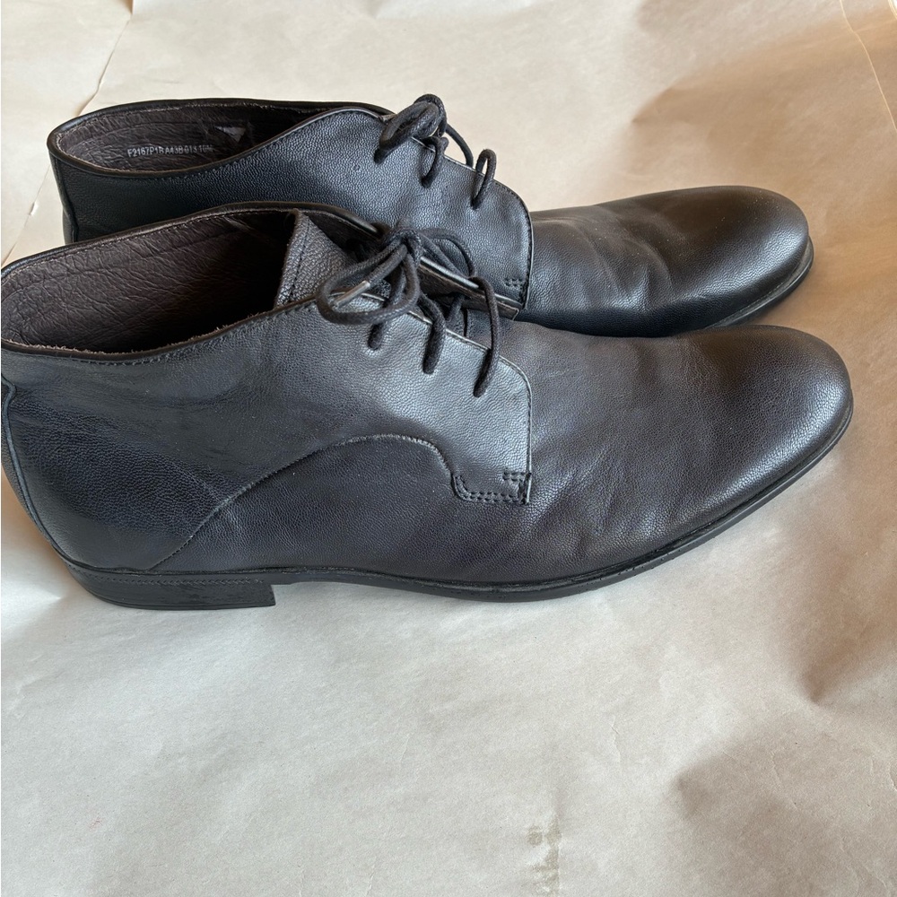 JOHN VARVATOS STAR USA COMMUTER CHUKKA BOOT PEBBLE LEATHER Size 10 - Picture 2 of 9